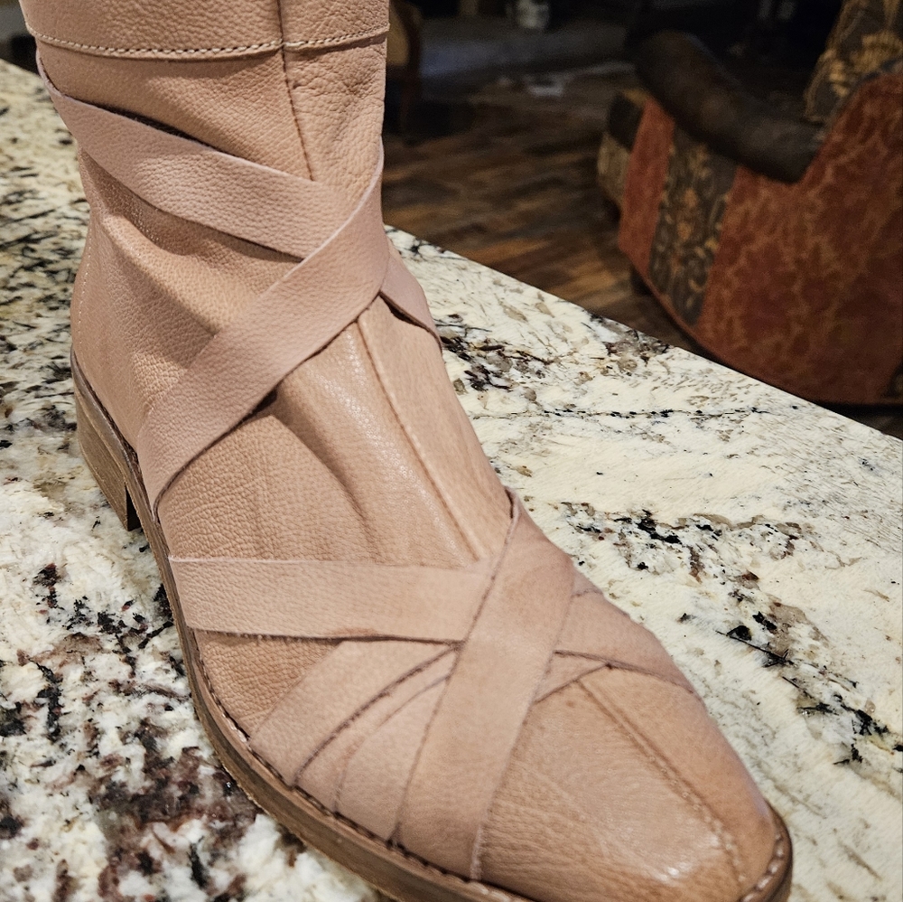NEW Free People West End Lace Up Over Knee Boot 38 Leather - Picture 15 of 16